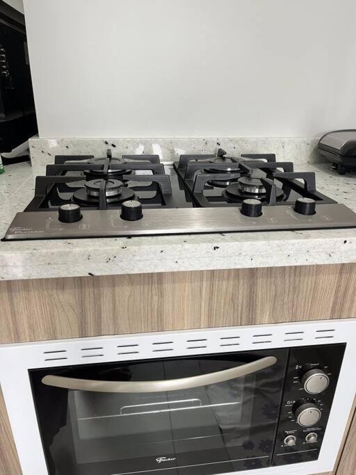 Apartamento 2 Com Piscina E Churrasqueira, Ao Lado Da Ufsc Florianópolis